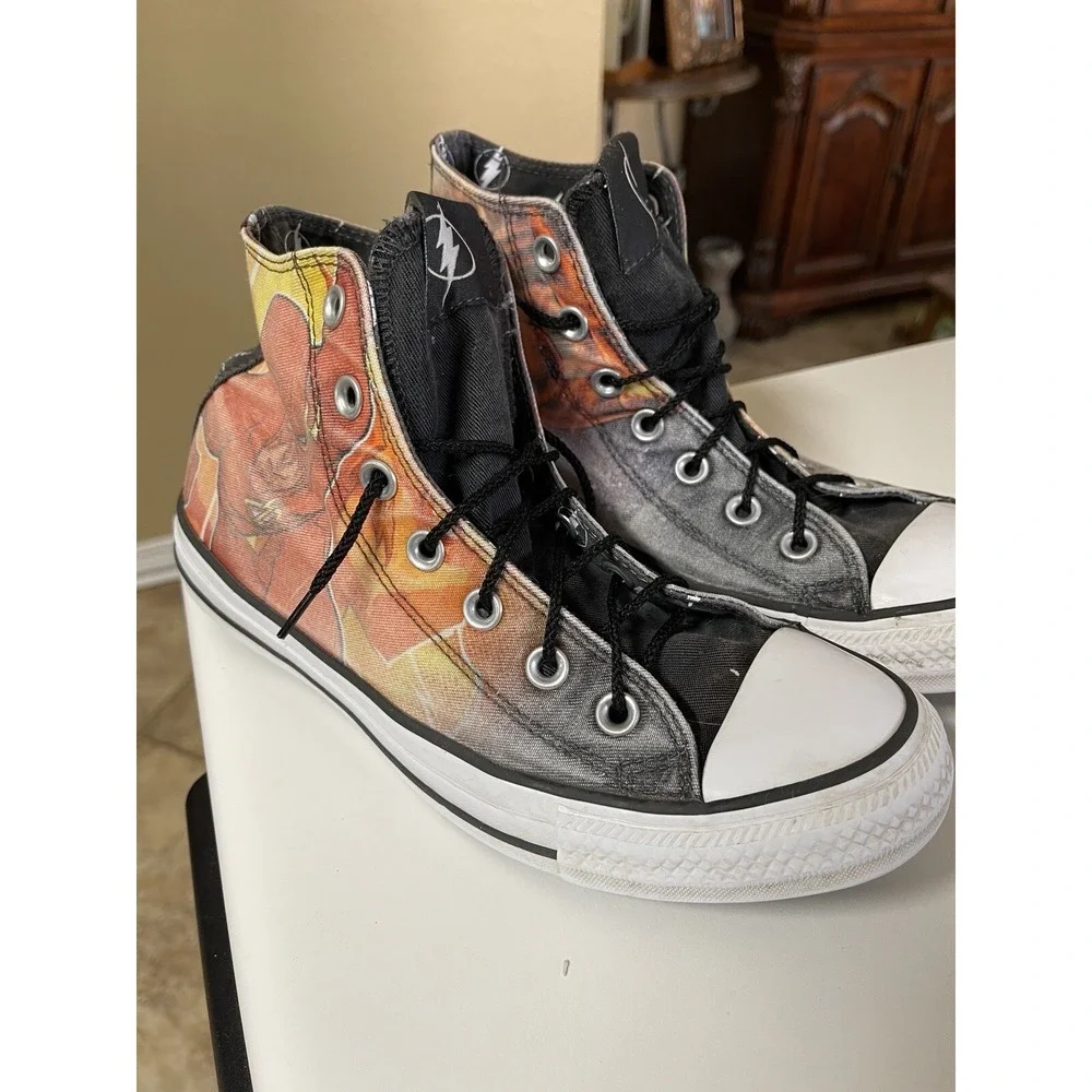 Converse DC Comics Flash High Top Sneakers Mens 6 Womens 8 Graphic - Picture 3 of 9